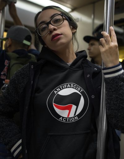 Antifascist Action organická unisex mikina s kapucí