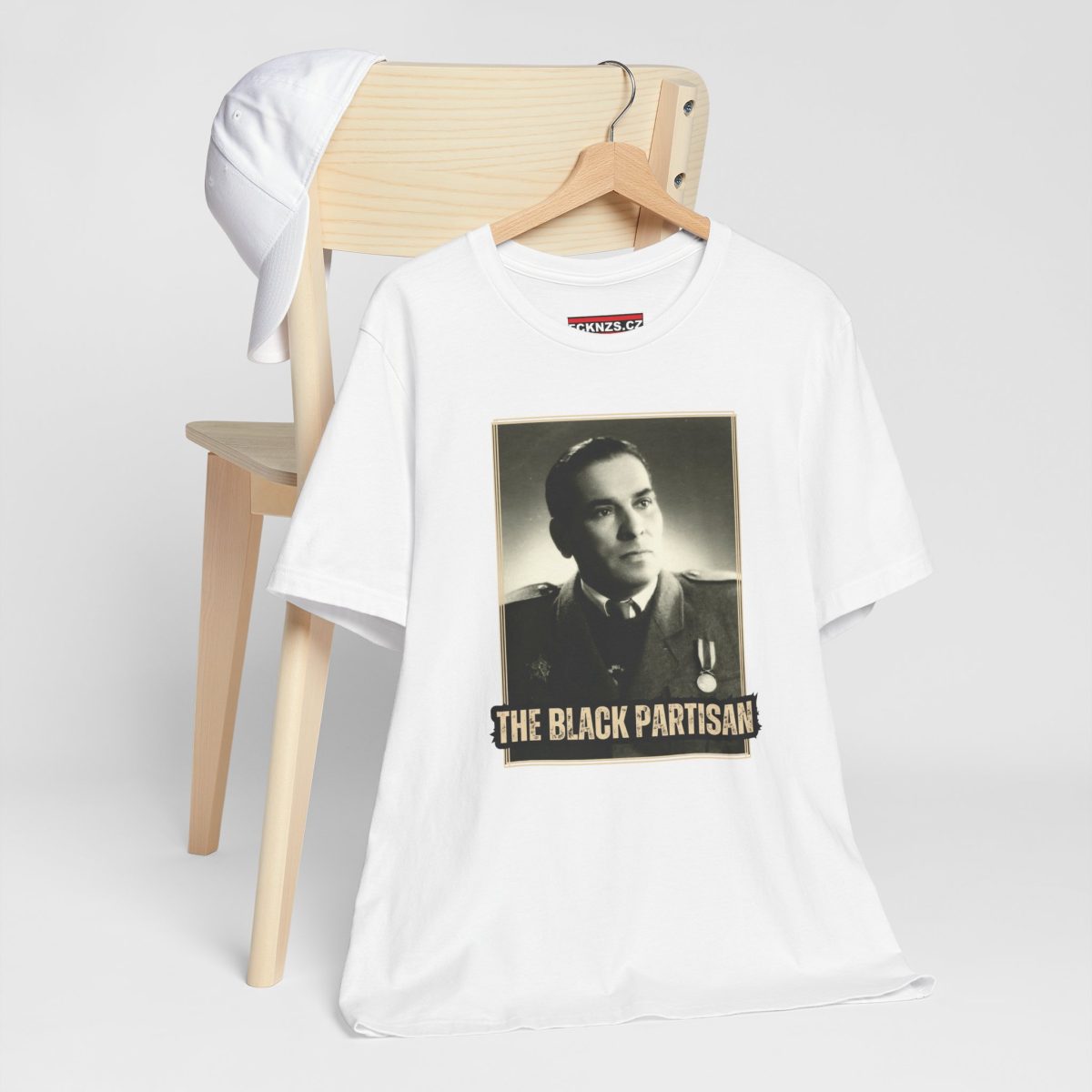Josef Serinek (The Black Partisan) unisex tričko