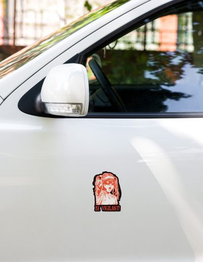 BE VIGILANT! kiss cut samolepky