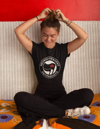Neurodivergent Antifascists dámské tričko (lehká bavlna)