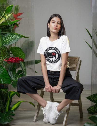 Neurodivergent Antifascists unisex tričko