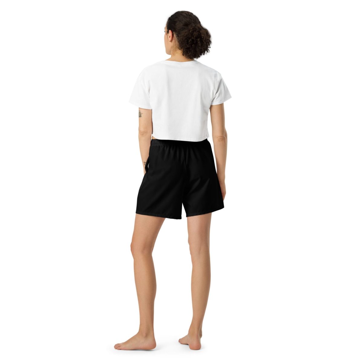 Romské kolo (červená čakra) unisex recyklované kraťasy