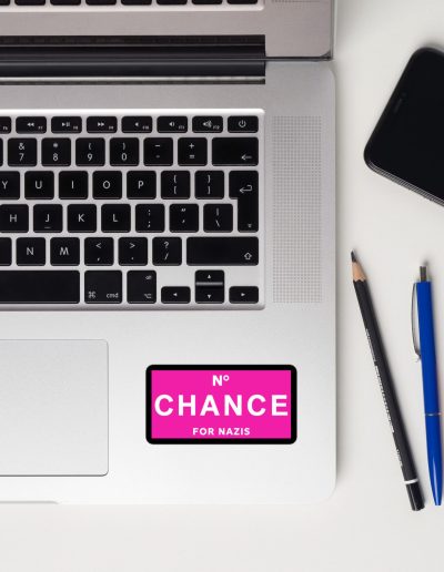 No Chance for Nazis kiss cut samolepky